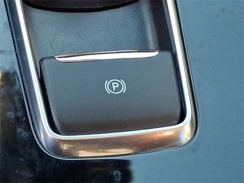 Used 2019 Ford Edge SEL w/ Equipment Group 201A image 25