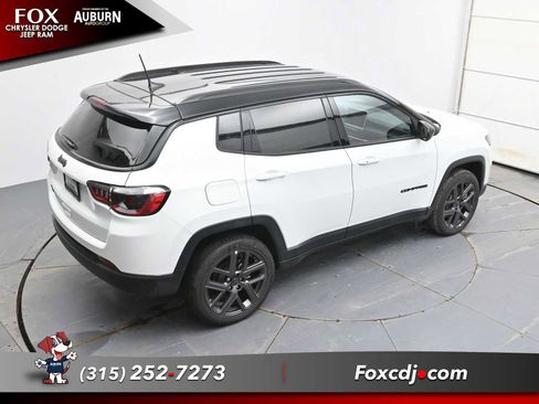 New 2026 Jeep Compass Limited image 30