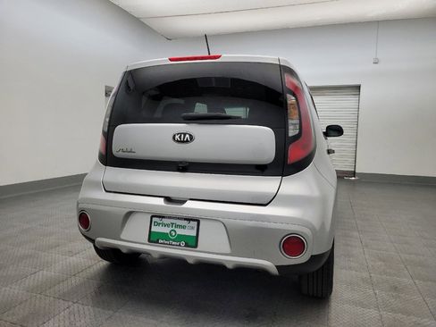 Used 2019 Kia Soul + image 7
