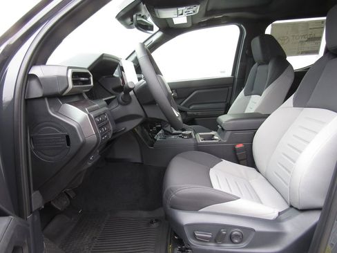 New 2026 Toyota Tacoma TRD Off-Road AWD/4WD image 16