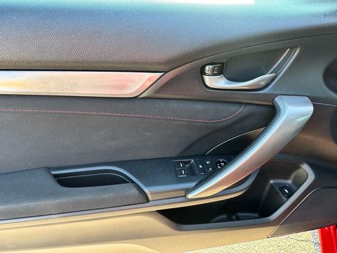 Used 2018 Honda Civic Si image 9