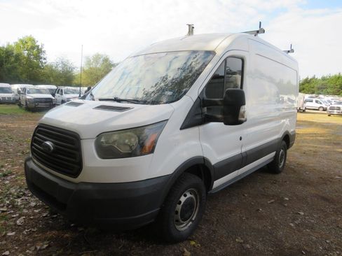 Used 2017 Ford Transit 250 130 Medium Roof RWD image 9