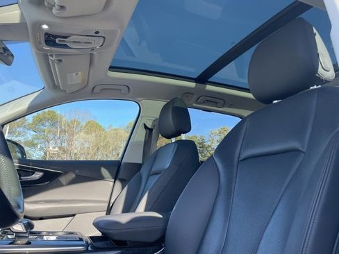 Used 2020 Audi Q7 3.0T Premium Plus image 3