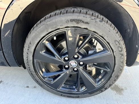 Used 2022 Buick Envision Essence w/ Technology Package I image 8