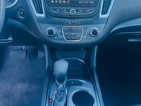 Used 2023 Chevrolet Malibu LT image 9