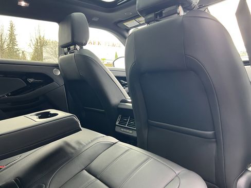 New 2025 Land Rover Range Rover Evoque Dynamic SE AWD/4WD image 9