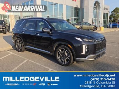 Used 2023 Hyundai Palisade Limited w/ Cargo Package