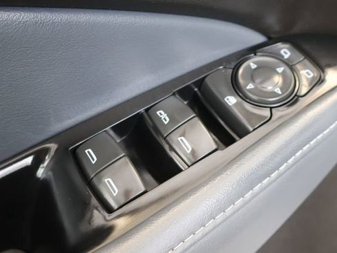 Used 2023 Buick Enclave Essence FWD image 13