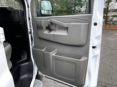 Certified 2023 Chevrolet Express 2500 w/ Driver Convenience Package image 25