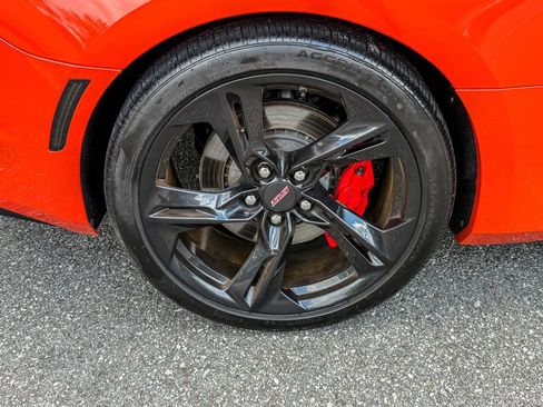 Used 2019 Chevrolet Camaro SS RWD image 35