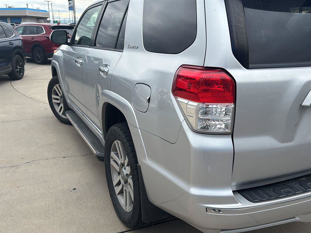 Used 2013 Toyota 4Runner Limited AWD/4WD image 4