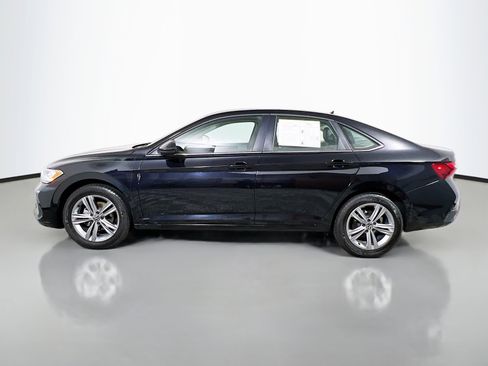 Used 2024 Volkswagen Jetta SE FWD image 9