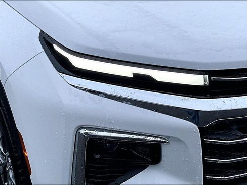 Used 2026 Chevrolet Traverse LT AWD/4WD image 33