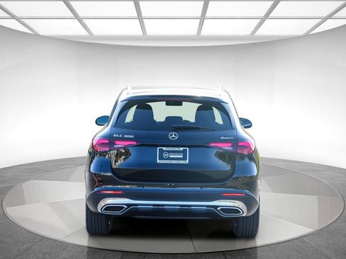 New 2026 Mercedes-Benz GLC 300 4MATIC image 3