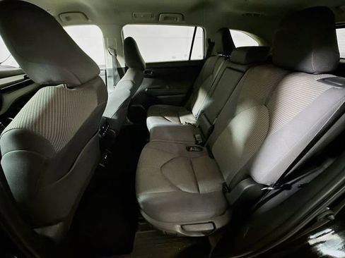 Certified 2025 Toyota Highlander LE FWD image 22