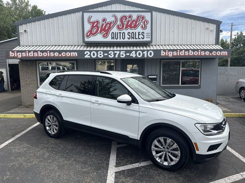 Used 2018 Volkswagen Tiguan S w/ 3rd Row Seat Package AWD/4WD image 1
