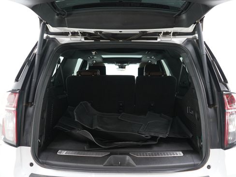 Used 2023 Chevrolet Suburban High Country AWD/4WD image 18
