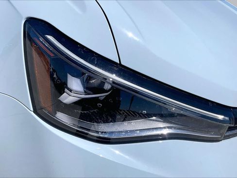 New 2026 Volkswagen Taos SE FWD image 13