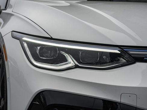 Used 2023 Volkswagen Golf 20th Anniversary Edition image 18