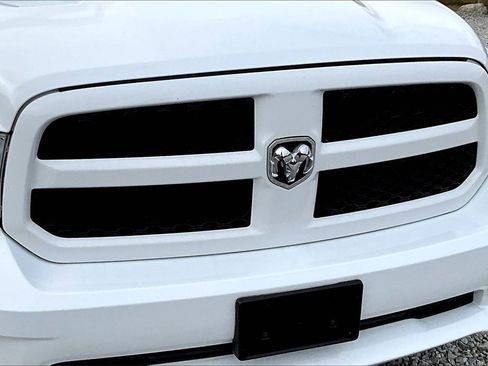 Used 2016 RAM 1500 Express image 26