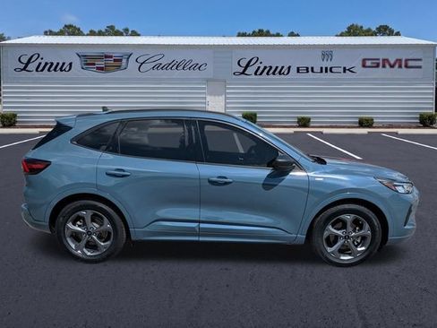 Used 2023 Ford Escape ST-Line w/ Tech Pack #1 FWD image 3