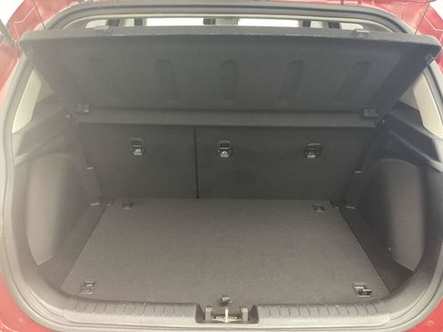 Used 2024 Hyundai Venue SEL FWD image 29
