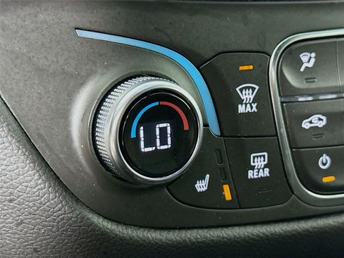 Used 2023 Chevrolet Equinox RS AWD/4WD image 20