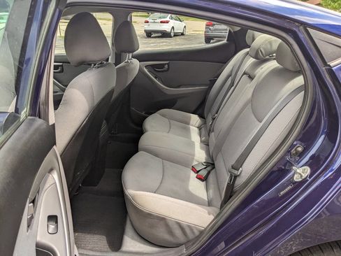 Used 2013 Hyundai Elantra GLS w/ Preferred Pkg FWD image 12