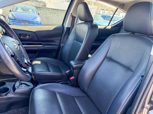 Used 2018 Toyota Prius C Four FWD image 17