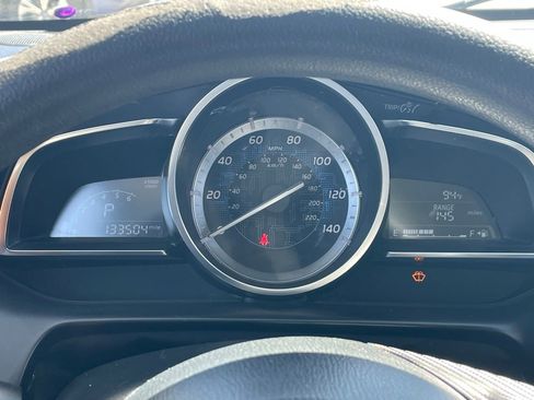 Used 2017 Toyota Yaris iA image 9