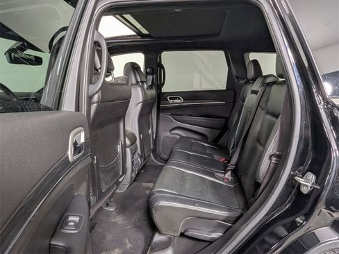 Used 2021 Jeep Grand Cherokee Limited w/ Luxury Group II image 25