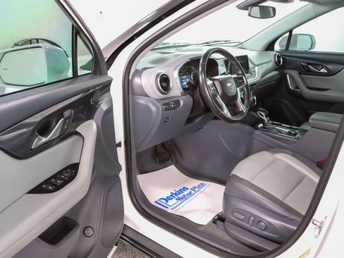 Used 2019 Chevrolet Blazer LT image 3