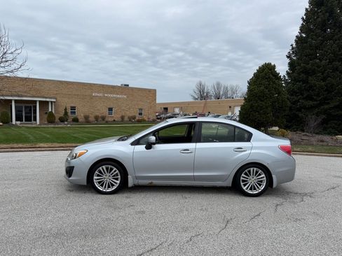 Used 2013 Subaru Impreza 2.0i Premium image 2