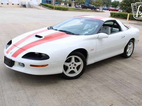 Used 1997 Chevrolet Camaro SS w/ Preferred Equipment Group 2 RWD image 24