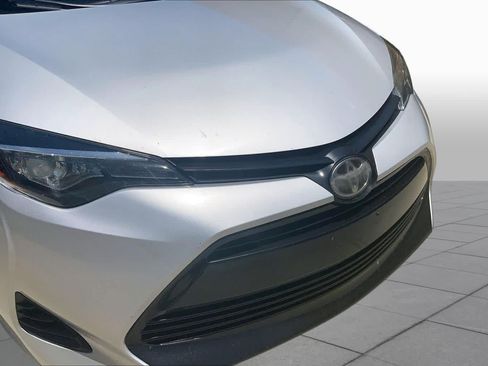 Used 2019 Toyota Corolla LE FWD image 32