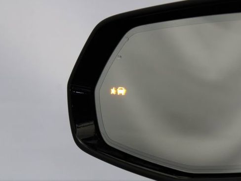 Certified 2022 Cadillac XT4 Premium Luxury w/ Cold Weather Package image 23