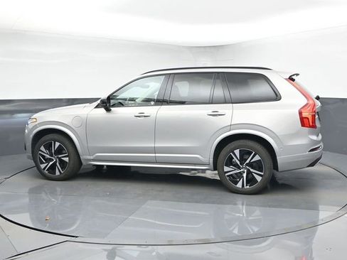Used 2023 Volvo XC90 T8 Plus image 5