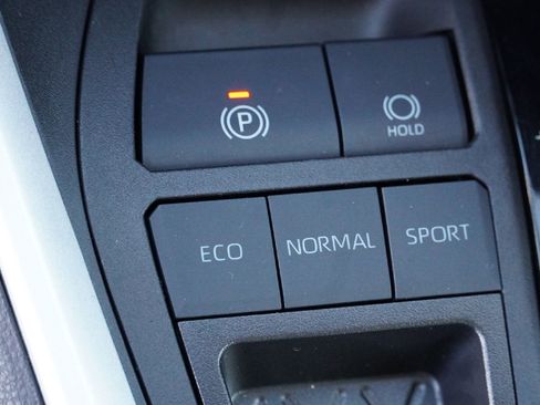 Used 2023 Toyota RAV4 XLE image 15