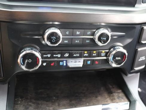 Used 2024 Ford F350 Lariat AWD/4WD image 23