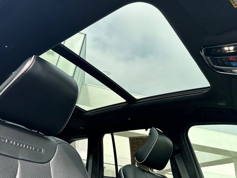 Used 2022 Jeep Grand Cherokee Summit image 19