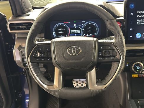 Used 2025 Toyota Tacoma TRD Sport image 19