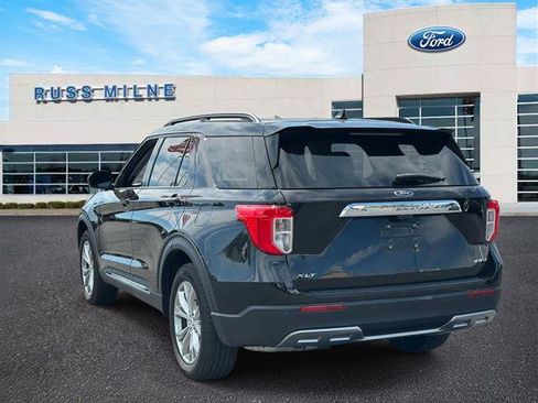 Used 2024 Ford Explorer XLT w/ Equipment Group 202A AWD/4WD image 5