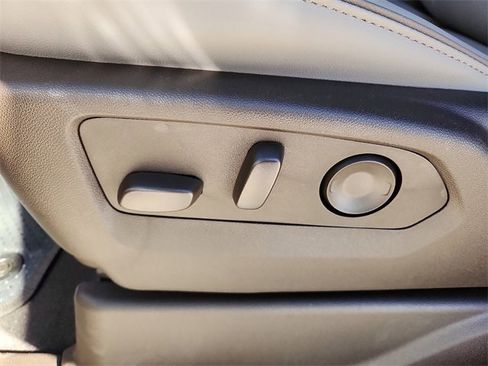 New 2026 GMC Yukon XL Elevation image 12