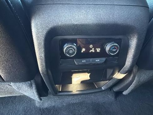 Used 2025 Chevrolet Traverse LT AWD/4WD image 25