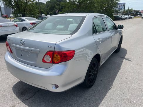 Used 2010 Toyota Corolla LE FWD image 5