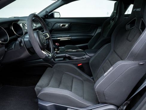 Used 2018 Ford Mustang Shelby GT350 w/ Electronics Package image 3