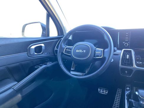 Used 2023 Kia Sorento SX image 29