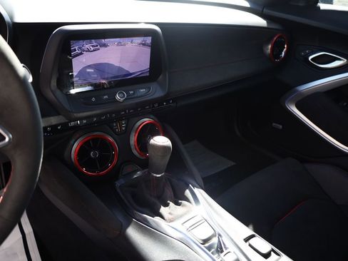 Used 2021 Chevrolet Camaro ZL1 RWD image 15