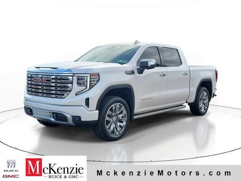 Used 2025 GMC Sierra 1500 Denali w/ Denali Reserve Package AWD/4WD image 2