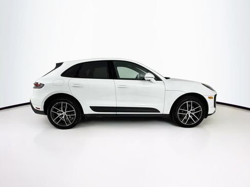 Certified 2025 Porsche Macan AWD/4WD image 8